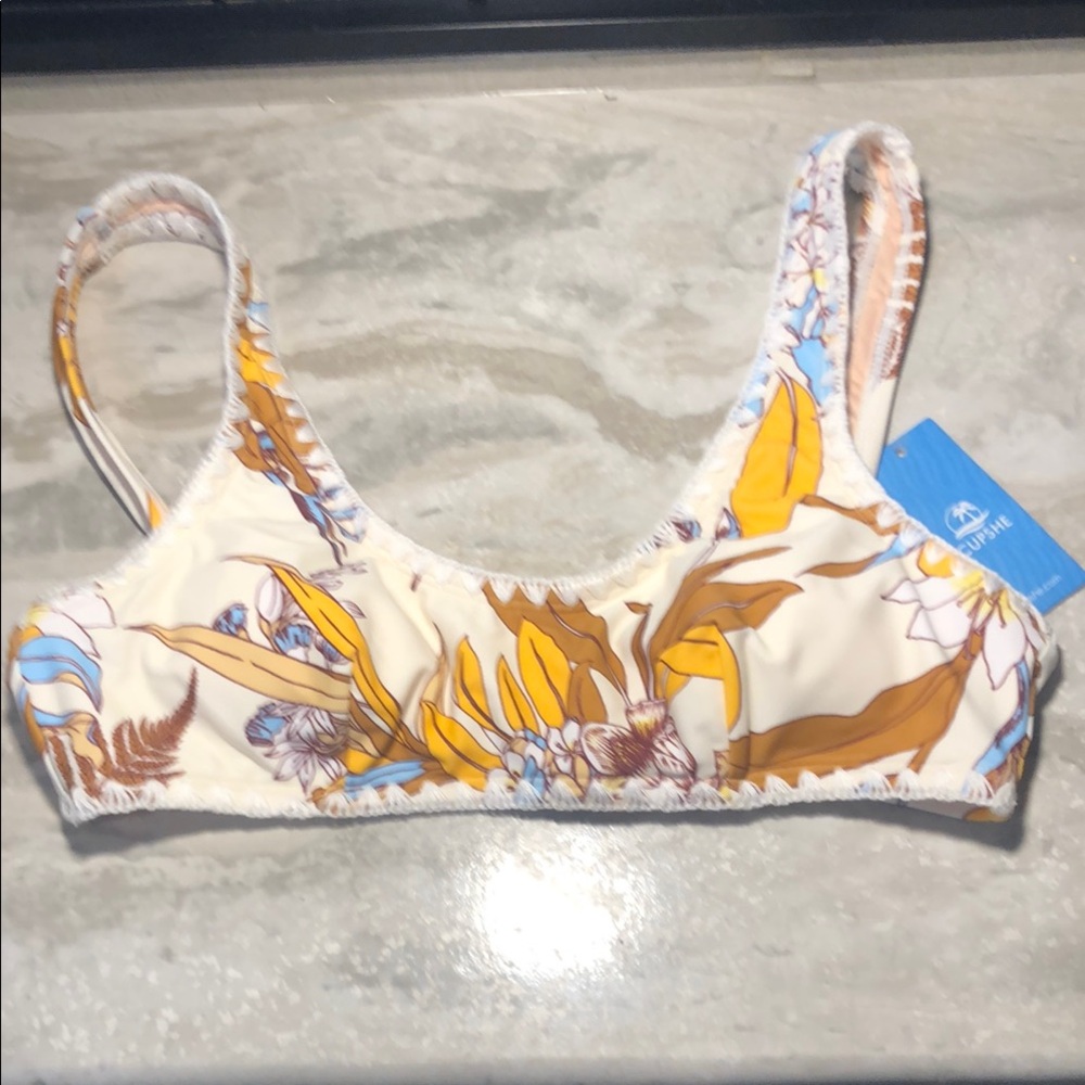 Brand new CUPSHE bikini top only